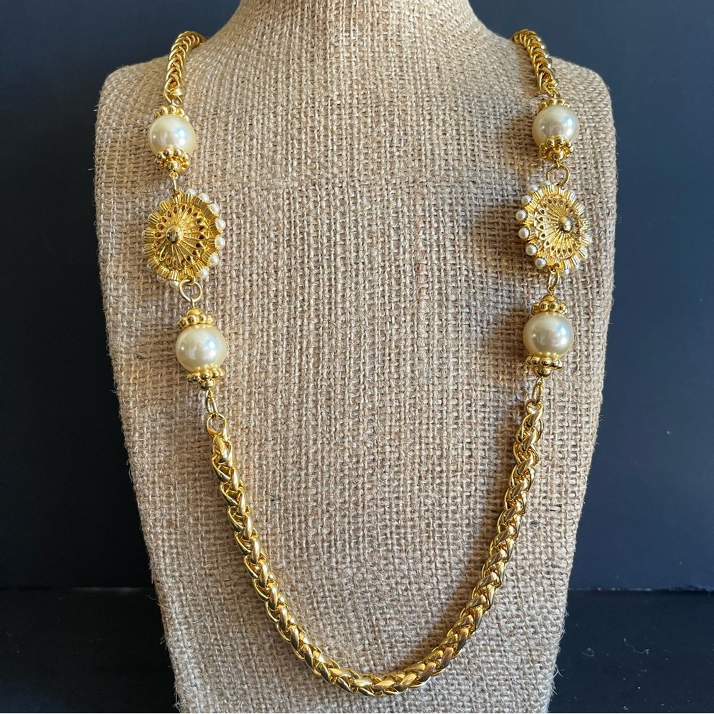 Vintage 90’s Gold-Tone faux Pearl Long Necklace - Picture 3 of 7